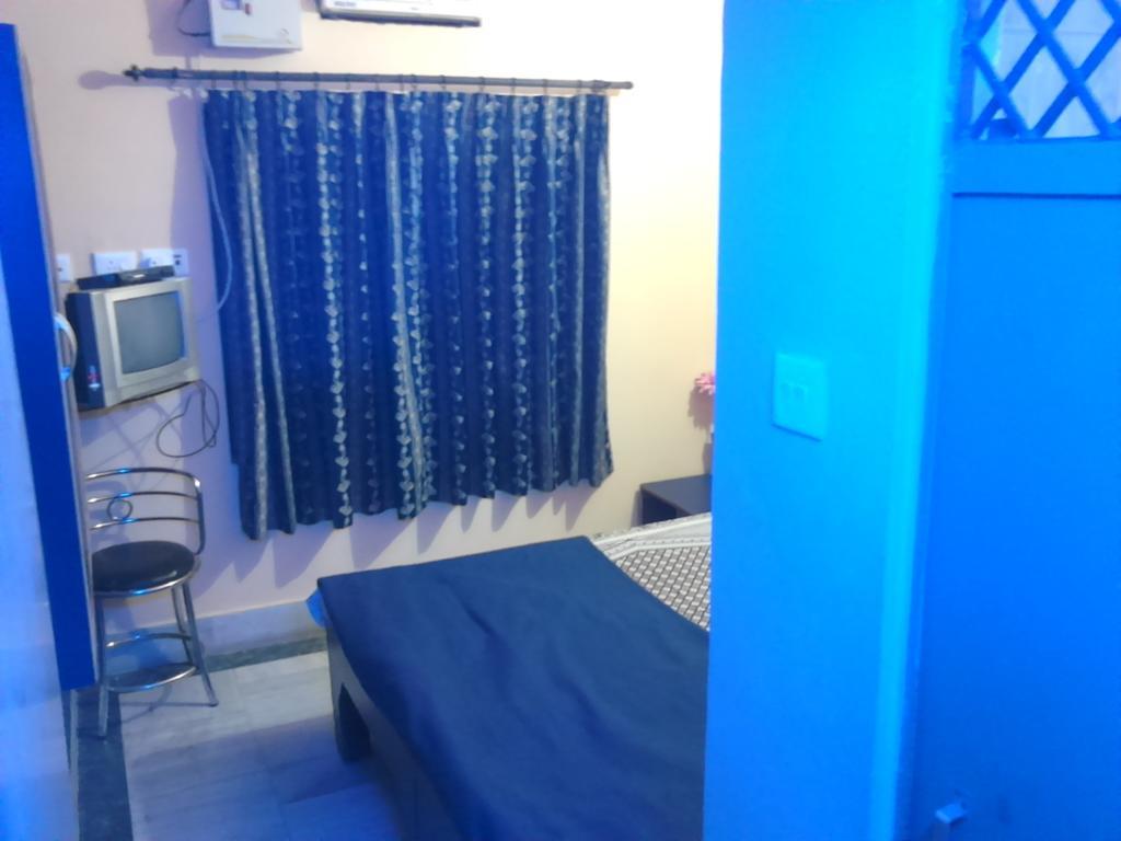 Leela Guest House Varanasi Phòng bức ảnh