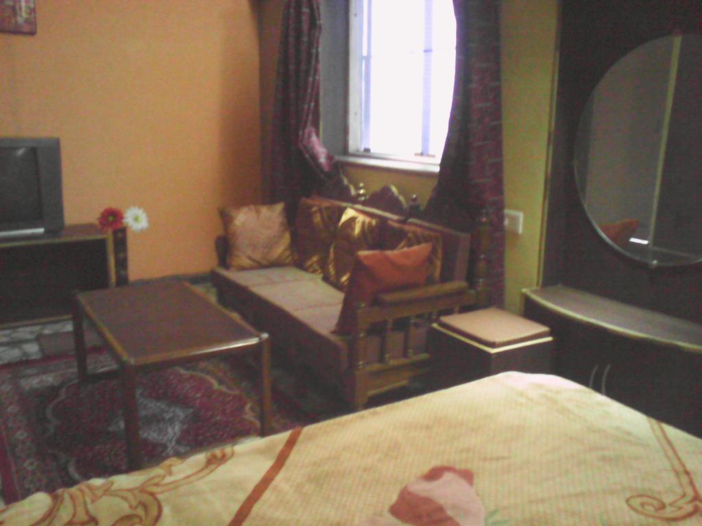 Leela Guest House Varanasi Phòng bức ảnh