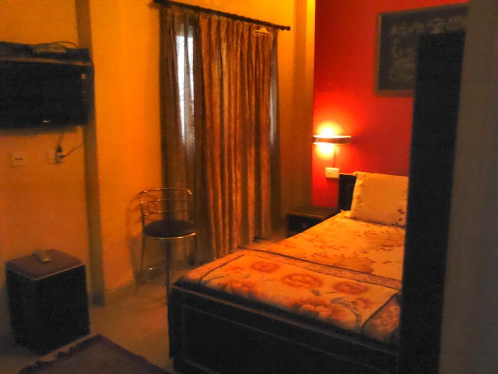 Leela Guest House Varanasi Phòng bức ảnh