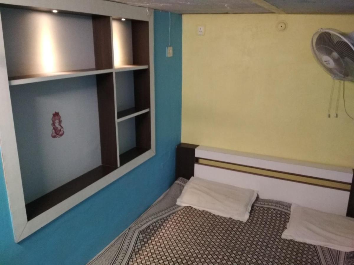 Leela Guest House Varanasi Ngoại thất bức ảnh